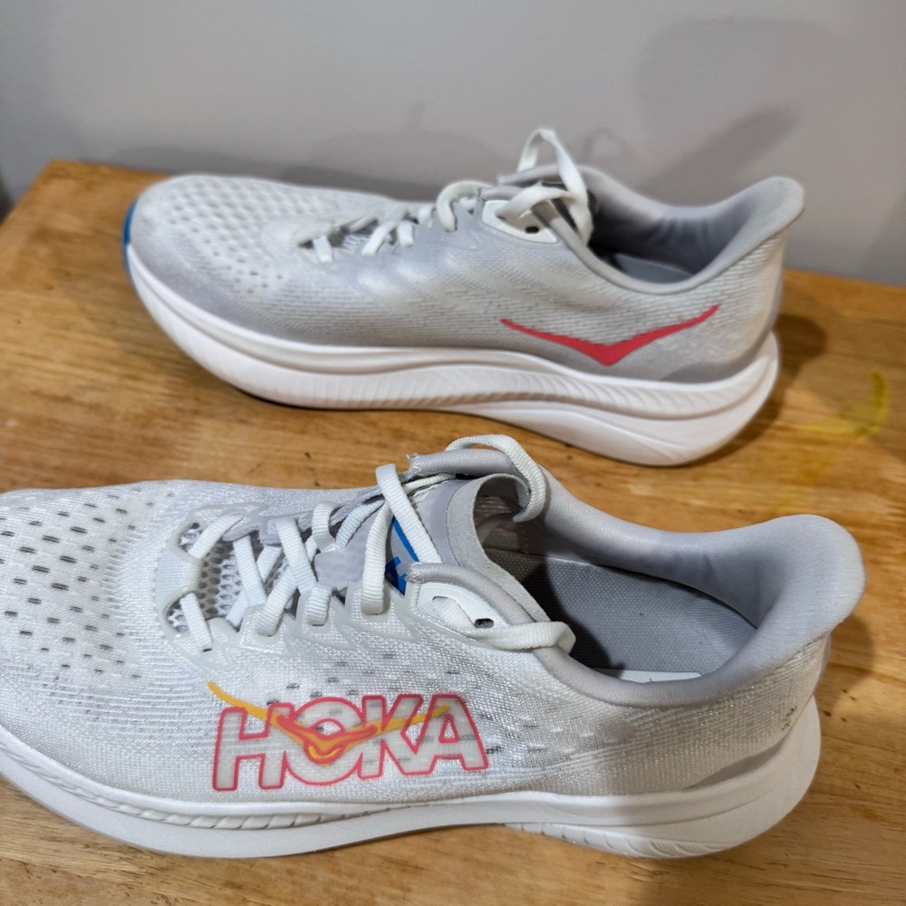 Hoka Women's Mach 6 White / Nimbus Cloud Sneakers 9.5 - Picture 4 of 9